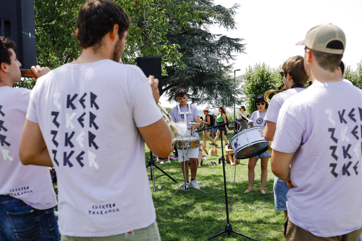 Zker Band 5